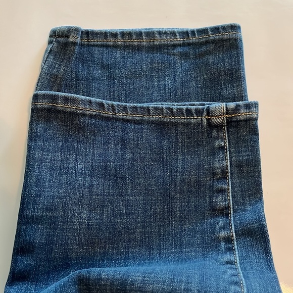 Gap Denim Maternity Straight Leg Full Panel Pull On Size 29 RS - Picture 14 of 16